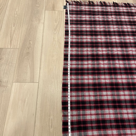Pendleton Plaid Wool Blanket Fringes Made in USA 65”x48” - Picture 4 of 7